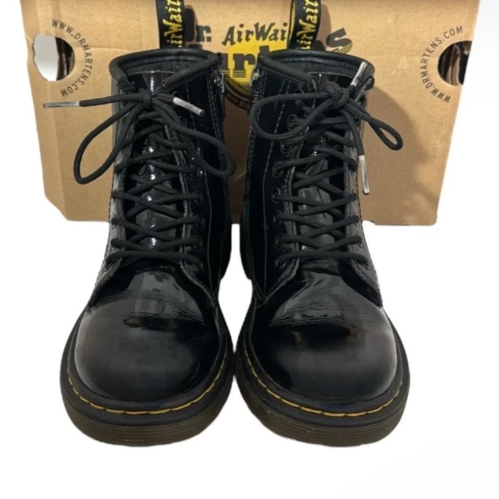 Authentic Dr. Martens girls signature black faux patent lace up combat boots 13